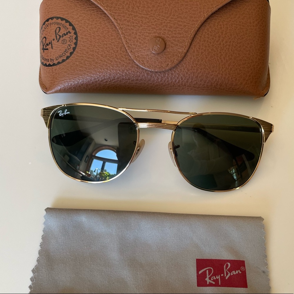 Ray-ban Sunglasses gold aviator style